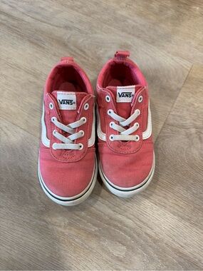 Vans Kids Coral Canvas Low-Top Sneakers with White Stripe